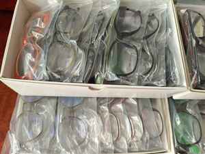 China Fábrica Clearance Stock TR Óculos Ópticos Quadros Grande Promoção Preço Barato Misto Aleatoriamente à Venda - Product Image 3