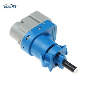 Interrupteur de pédale de feu stop remplacer 8T4Z-13480-A pour <span class=keywords><strong>Ford</strong></span> F150 Fusion <span class=keywords><strong>Focus</strong></span> Escape Lincoln MKZ MKS - Product Image 2