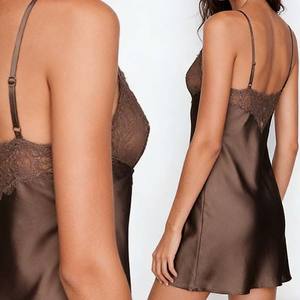 Оптовая продажа: Новая сексуальная черная атласная женская ночная сорочка с глубоким V-образным вырезом, прозрачным кружевом и без рукавов, с узором, в стиле пижамы. - Product Image 3