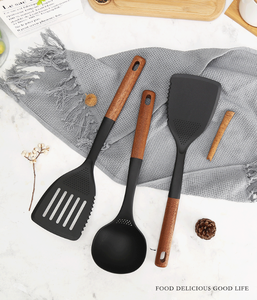 Spatule-cuillère à manche en bois, ustensiles de cuisine en nylon noir pour ustensiles de cuisson antiadhésifs, cuisine domestique - Product Image 5