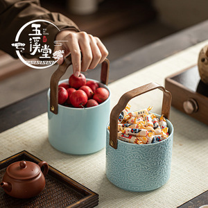 Panier à fruits en céramique Wu Xi Tang avec poignée, en porcelaine, pour fruits secs, thé et collations - Product Image 2
