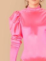 Combinaisons de lingerie décontractées pour femmes, col roulé, rose fluo, satin uni, manches bouffantes, personnalisées par OEM