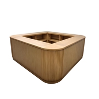 Comptoir de bar personnalisé moderne pour la location de mariages et d'événements, en bois cannelé en forme de U, avec plusieurs modules et un grand espace de rangement