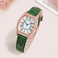 WJ-11142 gros bijoux élégants Unique femmes montre 2023 Tonneau diamant montre à Quartz pour les filles acceptent les petits OEM