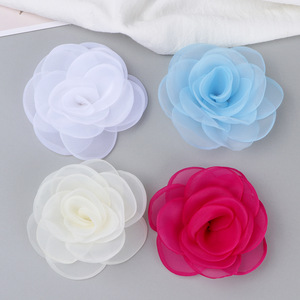 Accessoires floraux en mousseline de soie 10 cm, fleurs en tissu faites à la main pour cheveux, vêtements, chaussures, sacs, motif camélia Printemps 2025 - Product Image 4