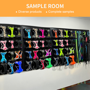 Collier <span class=keywords><strong>anti</strong></span>-aboiement Qcool pour chiens, ultrasonique, rechargeable, GPS, collier GPS pour animaux de compagnie avec LED - Product Image 5