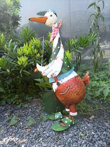 <span class=keywords><strong>Pot</strong></span> <span class=keywords><strong>de</strong></span> fleurs créatif en fer forgé pour jardin d'enfants, <span class=keywords><strong>décoration</strong></span> paysagère, <span class=keywords><strong>décoration</strong></span> <span class=keywords><strong>de</strong></span> jardinier en forme <span class=keywords><strong>de</strong></span> pantoufle <span class=keywords><strong>de</strong></span> canard avec grand seau à fleurs - Product Image 6