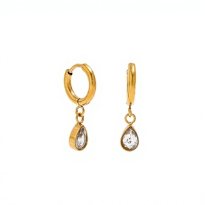 Boucles d'oreilles pendantes en cristal taillé en forme de poire plaquées or, bijoux minimalistes pour femmes à porter au quotidien - Product Image 1