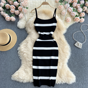Noir et blanc rayé à manches longues pull tricoté Cardigan et Spaghetti sangle moulante robe mi-longue costumes femmes deux pièces ensembles - Product Image 6