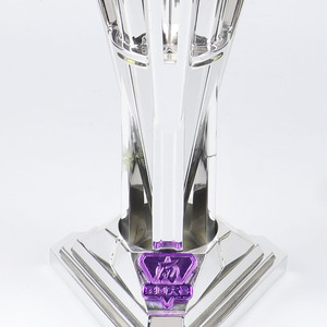 Trophée en cristal Mika, pyramide plaquée en résine PVC, taille personnalisée - Product Image 2