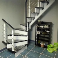 Escalier flottant droit moderne pour intérieur, escalier en métal sur mesure