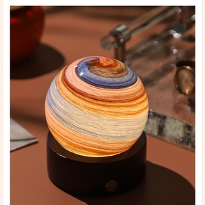 Lampe de table en verre coloré avec base en noyer, lampe de nuit LED intelligente, lampe de nuit de décembre à célébrer - Product Image 3