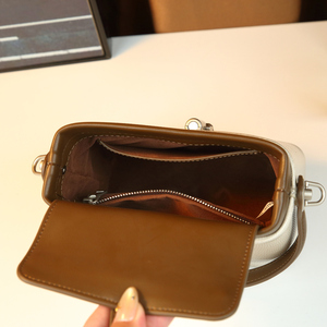 Sac à main rétro français bicolore au toucher doux avec fermoir unique, petit sac carré polyvalent - Product Image 4