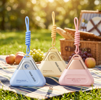 Crème solaire personnalisée, sportive, imperméable, blanchissante, SPF50 PA++++, design triangulaire portable avec cordon pour les voyages en plein air
