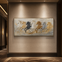 Grande Peinture Panoramique en Bas-Relief Sept Chevaux Or Noir Argent Faite à la Main pour Mur Principal de Hall d'Hôtel Cinq Étoiles Personnalisé