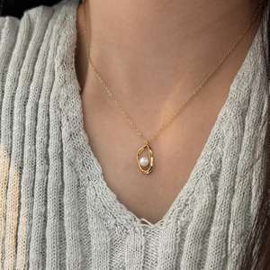 <span class=keywords><strong>Collana</strong></span> in Argento Sterling 925 Autentico con Pendente Irregolare a Conchiglia Traforata e <span class=keywords><strong>Perla</strong></span> - Product Image 4