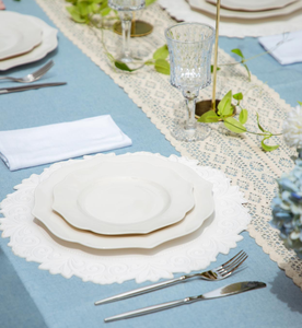Service de table élégant en porcelaine blanche à motifs floraux, vaisselle de mariage, logo personnalisé, écologique, assiettes durables, banquet, hôtel, restaurant - Product Image 2