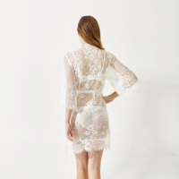 Robe de mariée et de demoiselle d'honneur en dentelle blanche sur mesure pour mariage et fête