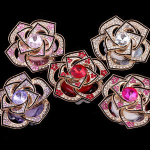 2025 Venta caliente Rosa giratoria completa hecha a mano Diy cuentas de aleación de lujo para accesorios de llavero de cuentas de agujero recto - Product Image 1