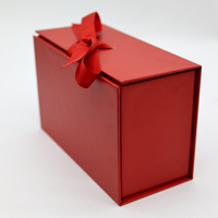 Boîte cadeau de luxe sur mesure, en carton rigide, avec lamination mate, design pliable à main et à aimant, pour chaussettes, bougies