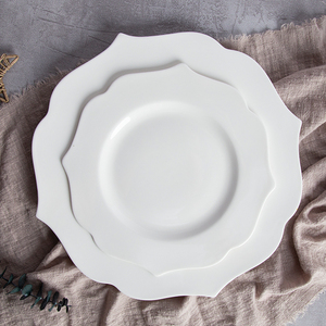 Vente en gros d'assiettes en céramique blanche <span class=keywords><strong>Service</strong></span> <span class=keywords><strong>de</strong></span> <span class=keywords><strong>table</strong></span> pour restaurant Nouveau modèle <span class=keywords><strong>de</strong></span> vaisselle en <span class=keywords><strong>porcelaine</strong></span> <span class=keywords><strong>Service</strong></span> Pack Echantillon gratuit Affichage à usage domestique - Product Image 1
