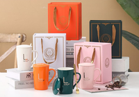 Coffret Cadeau d'Entreprise Créatif 350ml – Mug en Céramique Réutilisable Résistant aux Hautes Températures avec Serviette et Boîte Cadeau Ours – Souvenirs de Mariage