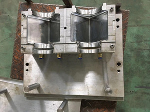 China Yuming comida plástica automática puede boca ancha botella cuadrada PET tarro máquina de soplado - Product Image 3