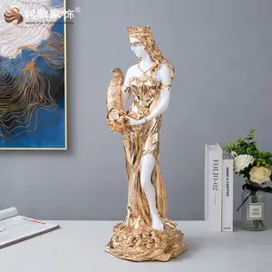 Escultura de resina de belleza humana dorada para decoración del hogar, diosa ucky