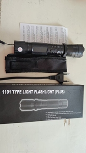 Lampe torche tactique portable 1101 conçue pour les femmes, haute puissance, batterie rechargeable Ni-MH, lumière blanche, corps en plastique, promotionnelle - Product Image 5