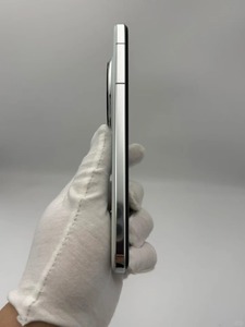 Venta al Por Mayor de Teléfonos Móviles HONOR Magic7 Pro Originales Desbloqueados, Usados, 99% Nuevos, con Excelente Batería, 5G, de Segunda Mano - Product Image 4