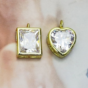 Pendentif pour femme en cristal transparent multi-formes, style mode, bijou classique géométrique à facettes, cadeau - Product Image 4