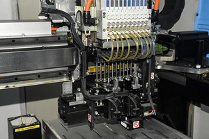 Máquina de Montaje de Componentes Electrónicos Ys12, Línea de Ensamblaje, Material de Aluminio y Silicio 53 - Product Image 4