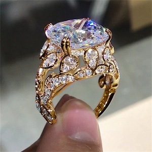 Hollow Floral Pattern Ring Vintage Design Finger Ring for Women - Product Image 6