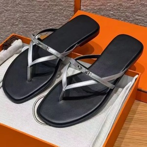 2026 Summer New Small Lock Metal Buckle Toe-Strap Flip-Flops Women's Outdoor Beach <b>Sandals</b> Genuine Leather Slides Slippers - Product Image 5