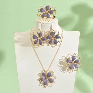 Européen américain élégant tridimensionnel creux goutte à goutte d'huile brillant feuille de Lotus boucles d'oreilles collier à la mode ensemble à la mode - Product Image 4