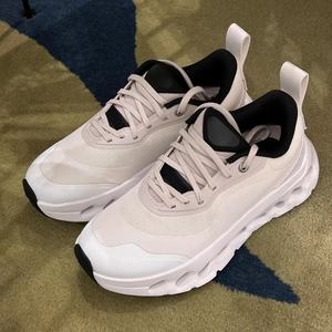 Chaussures de sport de haute qualité pour hommes et femmes, chaussures de course décontractées, légères, respirantes, style sportif, baskets pour le printemps - Product Image 1