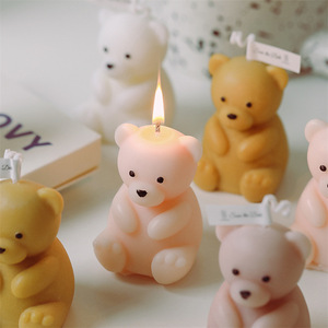 Velas con forma de osito, velas aromáticas de cera de soja mixta hechas a mano, artículos decorativos novedosos para el hogar o fiestas. - Product Image 2