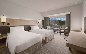 Meubles de chambre d'hôtel, miroir, support TV, support TV électrique motorisé, support TV avec rangement, armoires de présentation en bois - Product Image 3