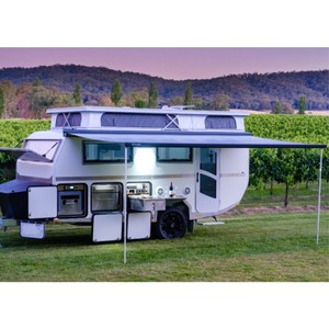 Camping-car Pop Top Caravan RV personnalisé de luxe <span class=keywords><strong>avec</strong></span> lit superposé <span class=keywords><strong>double</strong></span> pour les voyages tout-terrain et frein électrique en aluminium - Product Image 1