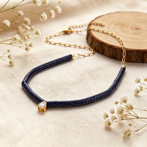 Collier élégant en lapis-lazuli avec chaîne en acier inoxydable plaqué or et pendentif en strass pour femmes - Product Image 5