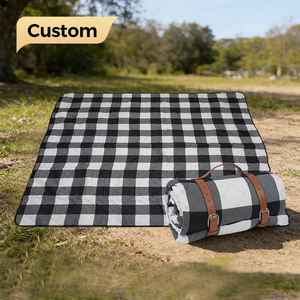 Manta de Picnic Moderna Personalizada para Exteriores, Impermeable y Resistente a la Arena, de Alta Calidad para Campamentos y Reuniones Familiares - Product Image 1