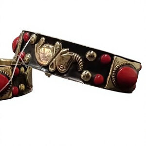 Bracelet manchette réglable en laiton écologique, fait main, personnalisable avec perles, bijou de luxe affirmé, livré en coffret - Product Image 1
