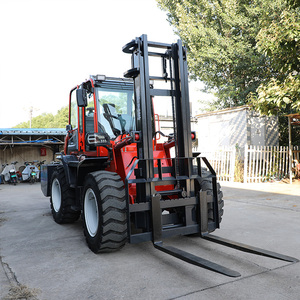 Chariot élévateur industriel tout-terrain robuste 5 tonnes pour entrepôt portuaire 4x4 - Product Image 1