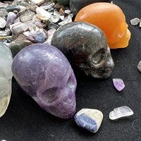 Crânes de cristal naturel Quartz mixte Pierre de guérison Sculpture Artisanat Fluorite Crânes de quartz clair