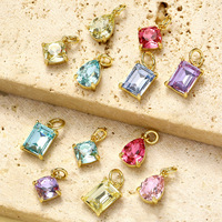 Pendentif Goutte d'eau Coloré en Zircon Cristal Plaqué Or 18K PVD sur Cuivre, Motif Zodiaque du Mois, Vente en Gros