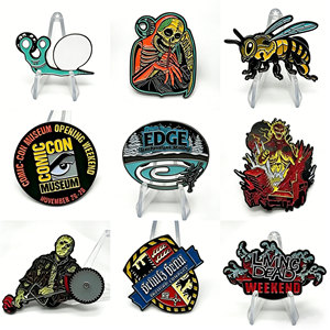 Pin <span class=keywords><strong>de</strong></span> Solapa Veterinario Personalizado en Metal Negro o Dorado, un Souvenir <span class=keywords><strong>de</strong></span> <span class=keywords><strong>Venta</strong></span> Caliente Hecho <span class=keywords><strong>de</strong></span> Aleación <span class=keywords><strong>de</strong></span> Zinc - Product Image 1