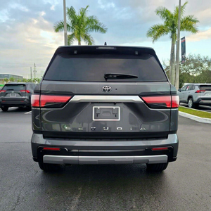 รถยนต์โตโยต้า เซคัวญ่า TRD Pro SUV ปี 2024 พวงมาลัยซ้าย ไฟหน้า LED หลังคาพาโนรามิก 5 ที่นั่ง - Product Image 1
