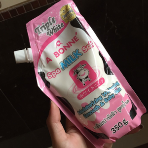 เอ บอนเน่ สปา มิลค์ ซอลท์ 350 กรัม สครับเกลือสปาสูตรนมเพื่อผิวนุ่มชุ่มชื้น อุดมด้วยคุณค่าจากเกลือสปาธรรมชาติ - Product Image 5