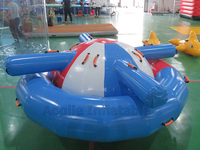 Bateau disco tournant de l'eau de remorquage d'OVNI gonflable de divertissement de l'eau