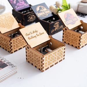 Wholesale 13 Designs <b>Red</b> Heart Pattern Music <b>Box</b> Handmade Crank Wooden Music <b>Box</b> Toy Ornaments - Product Image 2